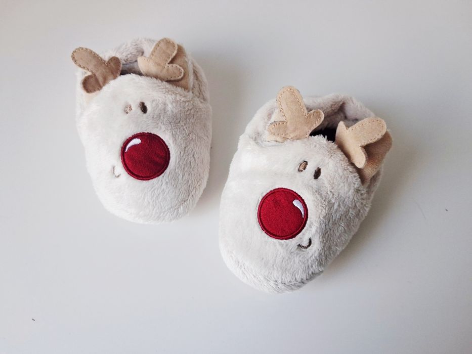 Kapcie buciki renifery 12-18mc
