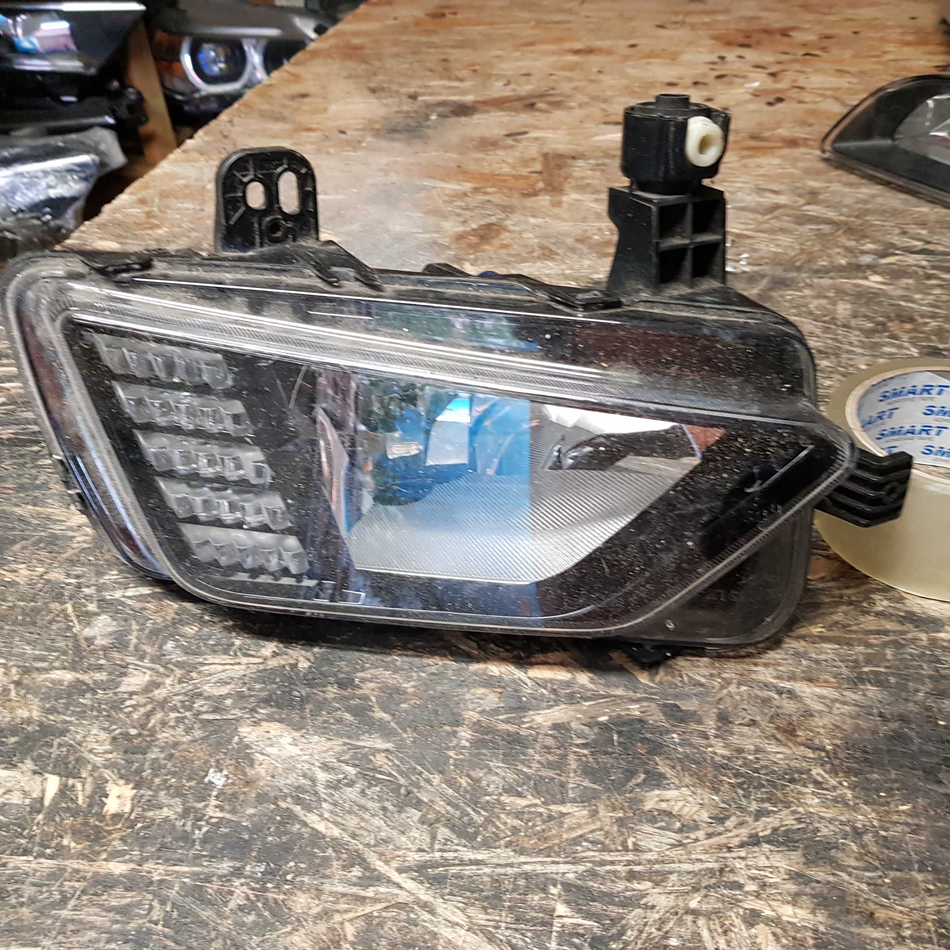 halogen VW Polo 2G0