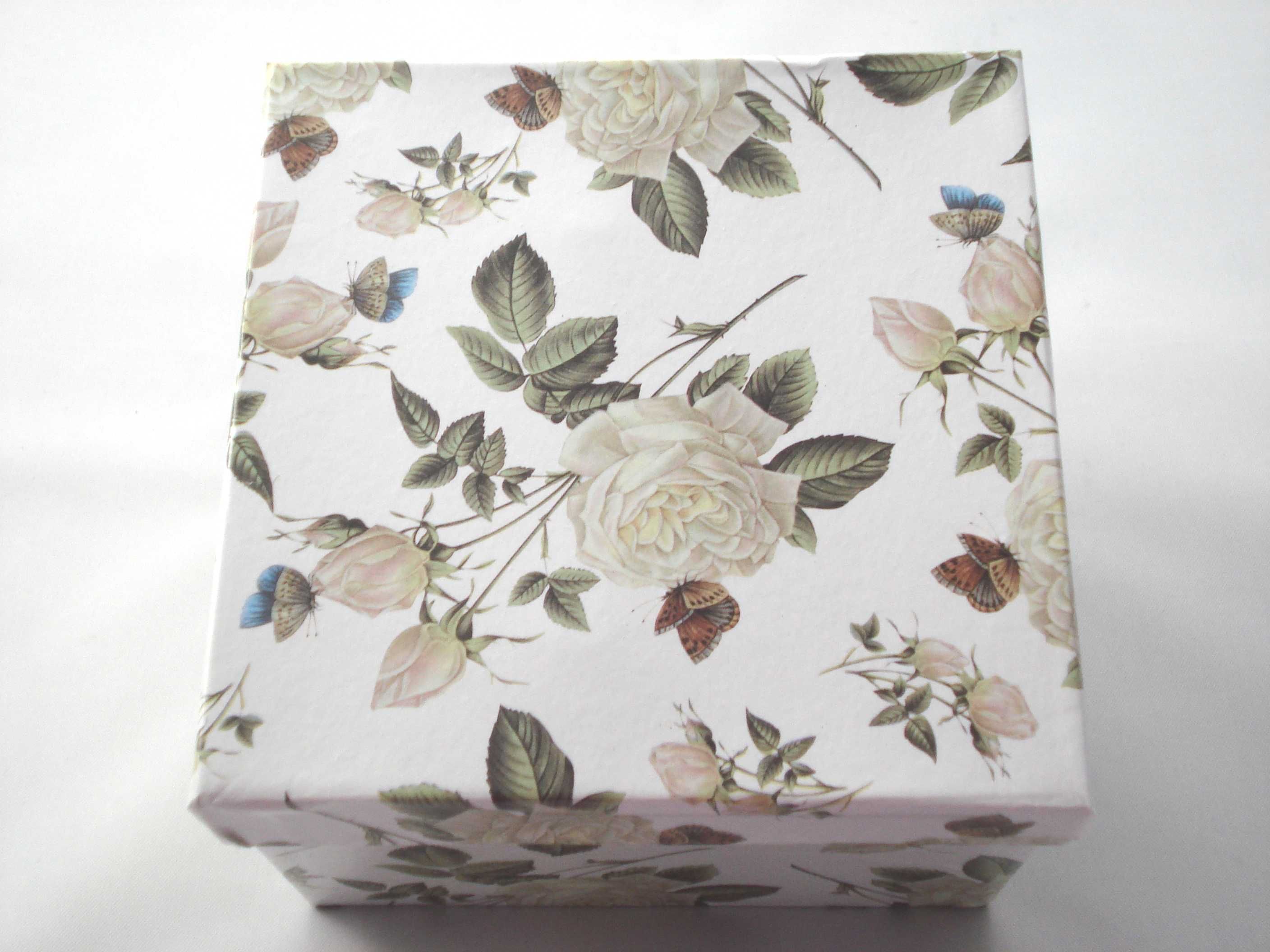 kubek z sitkiem  + pokrywka  pudełko róże herbaciane na prezent