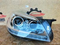 Mercedes SLK R172 W172 11-16 фара передняя правая Bi-Xenon A1728202661