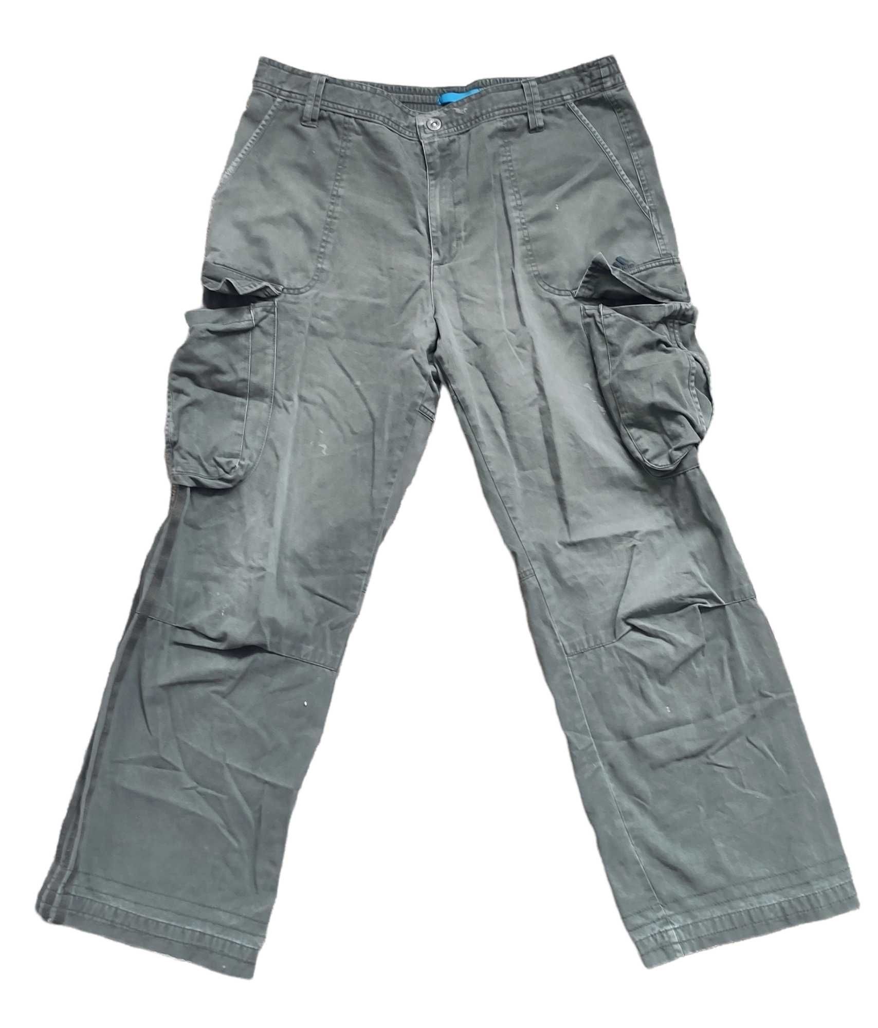 oliwkowe spodnie Cargo Adidas, rozmiar L, stan jak na zdjęciach