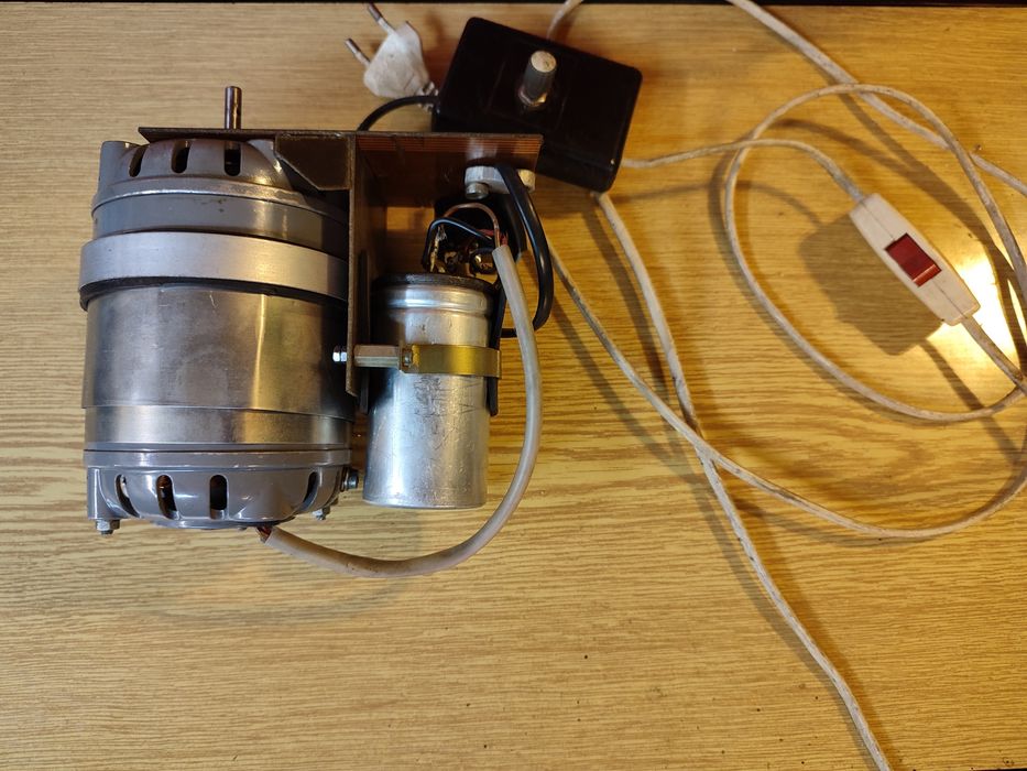 Електро мотор асинхронний 220в 60ват 2770 об. Двигун, мотор