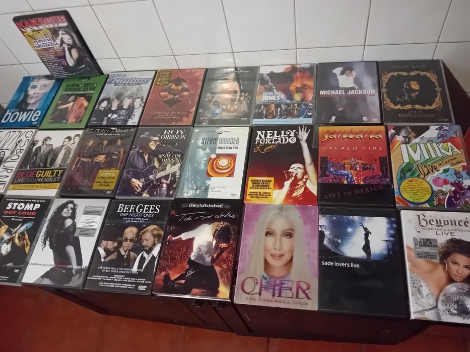 Conjunto de 25 Dvds Musicais Diversos Originais