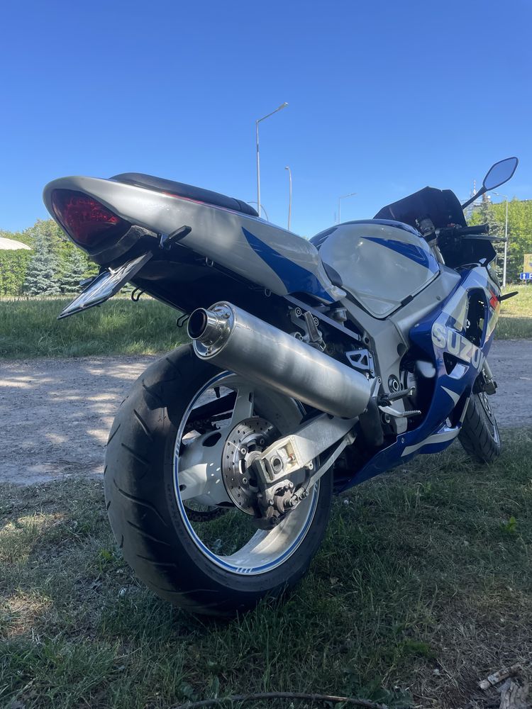 Suzuki GSX 600R.