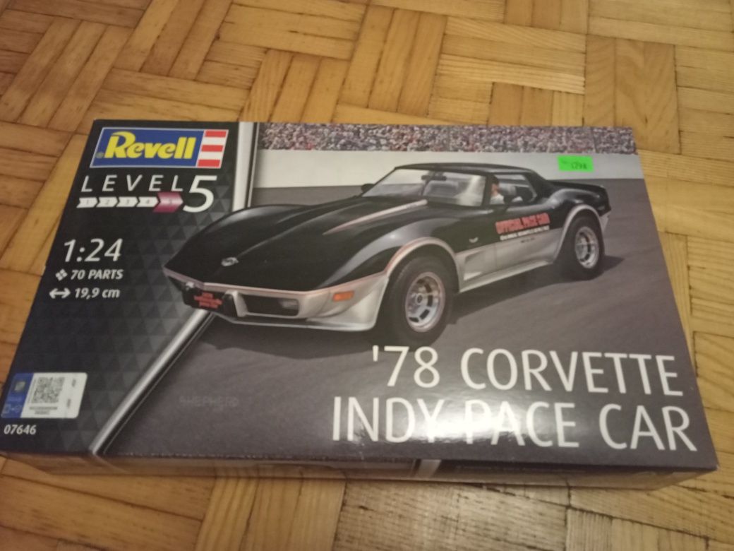 Corvette Indy Pace Car REVELL 1:25