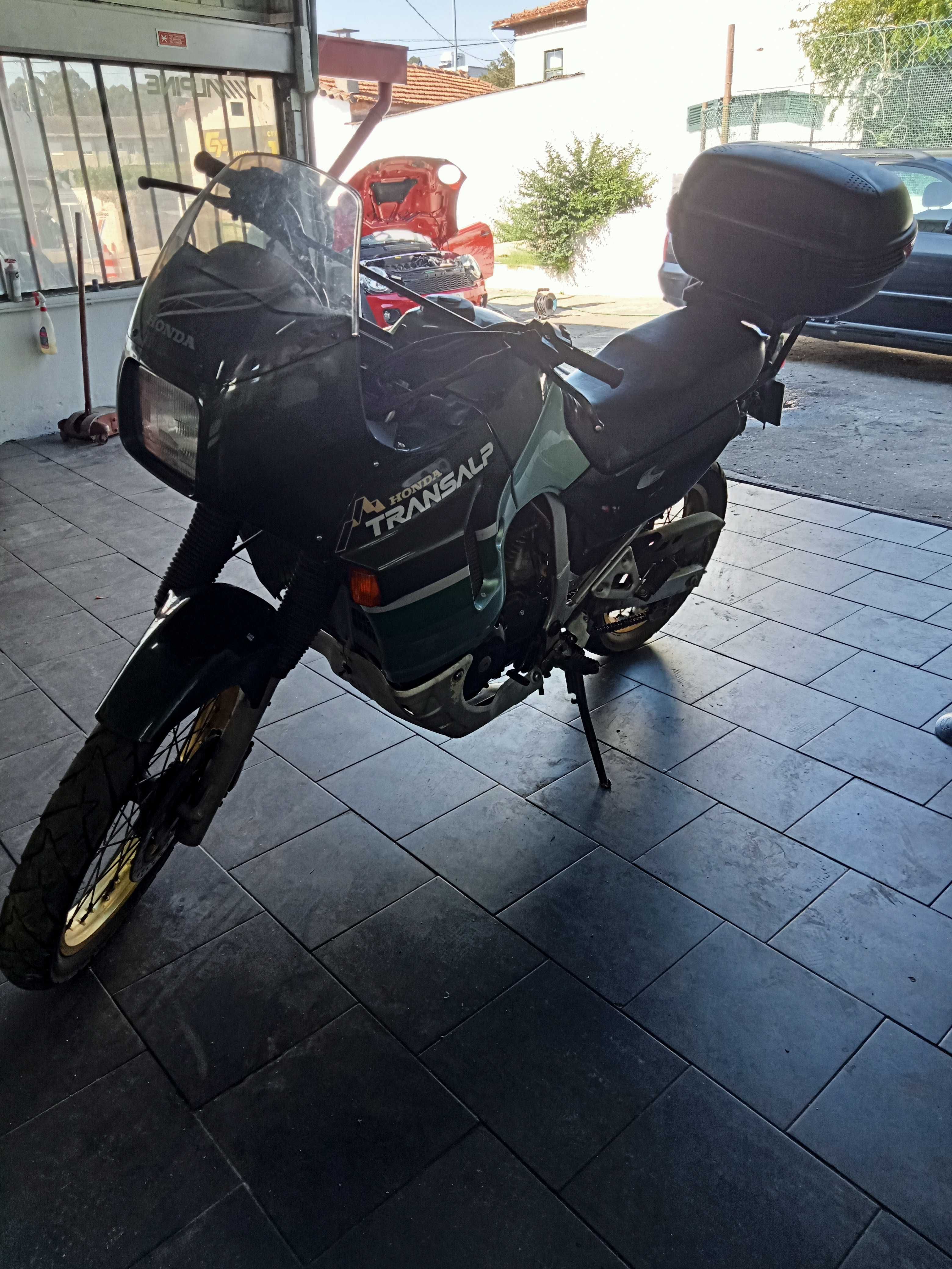 Honda Transalp 600