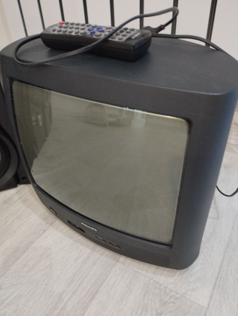 Продам маленький телевизор Philips!!!