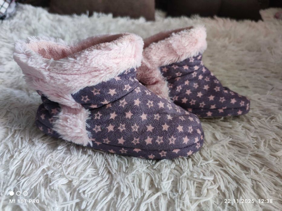 Комнатные сапожки, тапочки