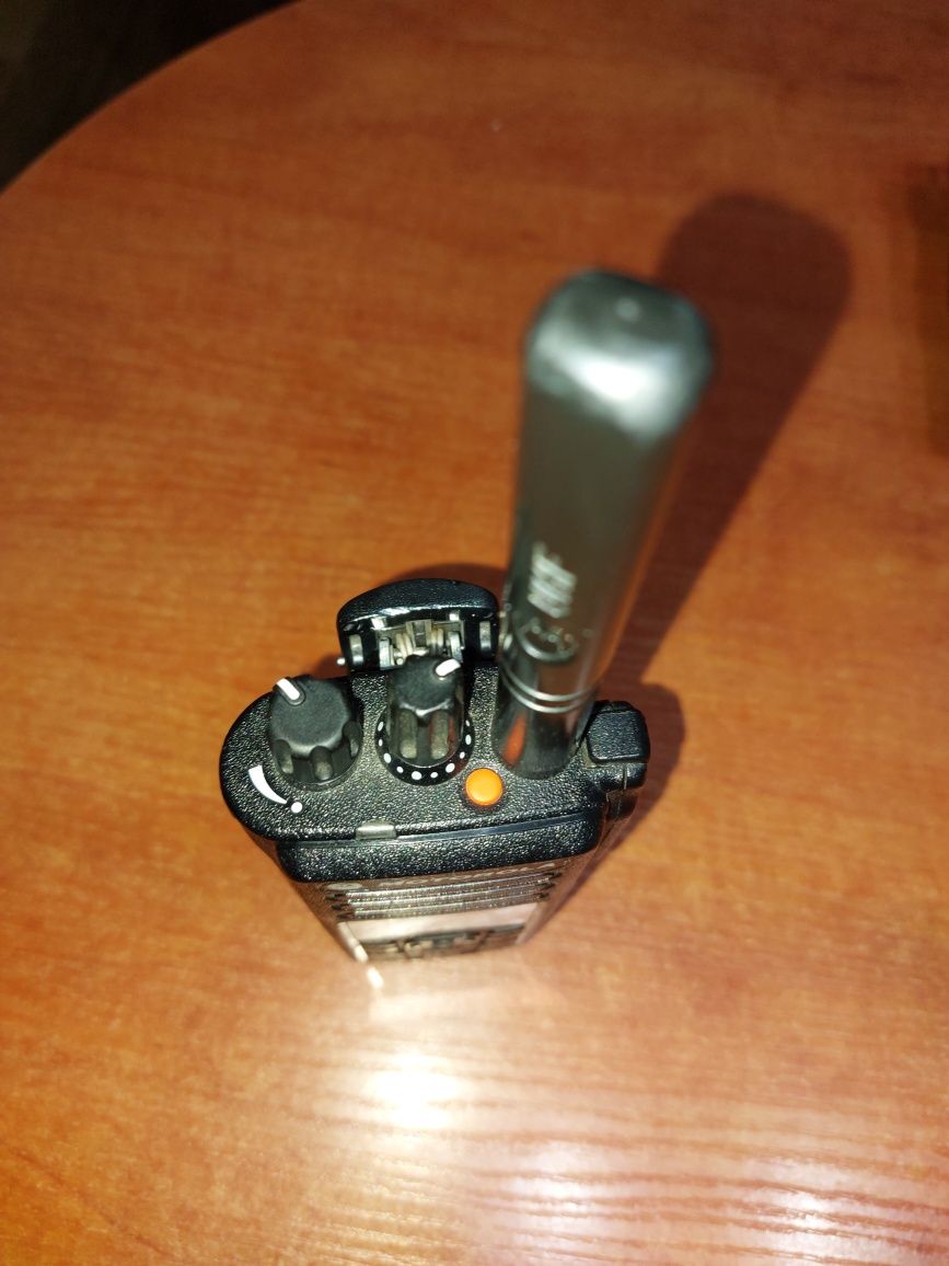 DMR MOTOROLA  DP-4800E UHF 403-527 Mhz