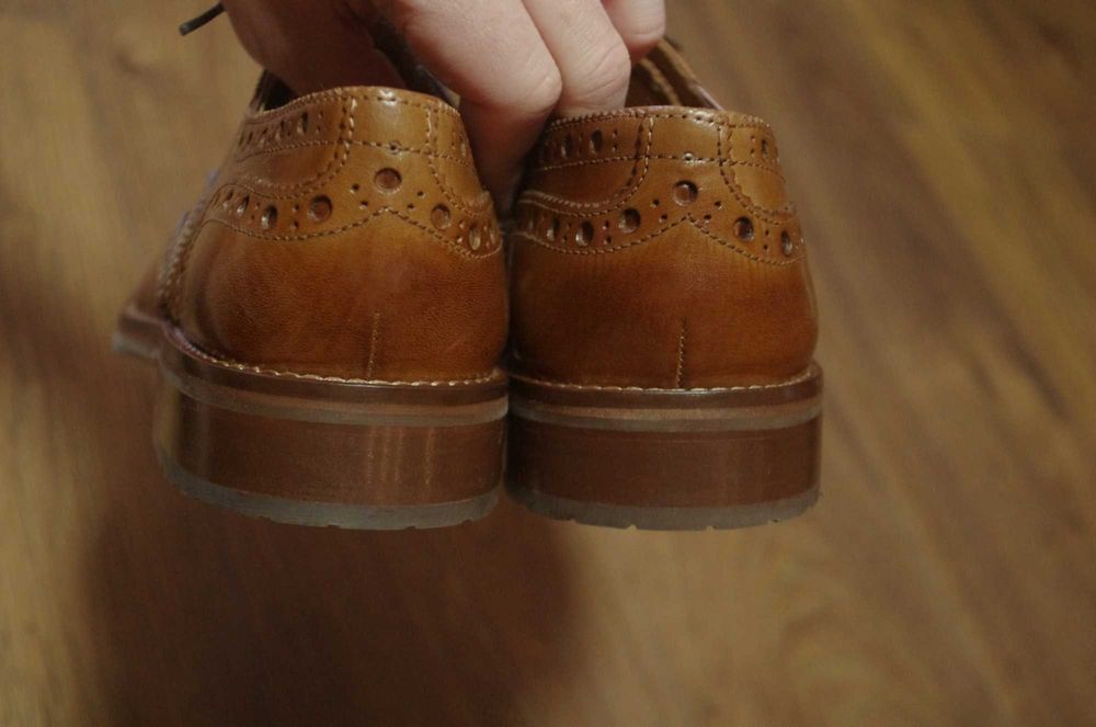 Туфлі Броги Crockett Jones brogue оригінал нова пара 41 розмір шкіра