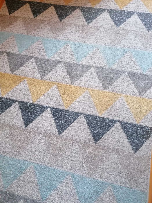 Dywan w trójkąty 160x230