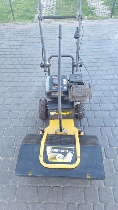 Zamiatarka spalinowa