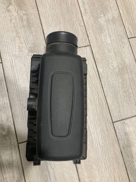 Корпус повітряного фільтру форд експлорер 2,3 шосте покоління