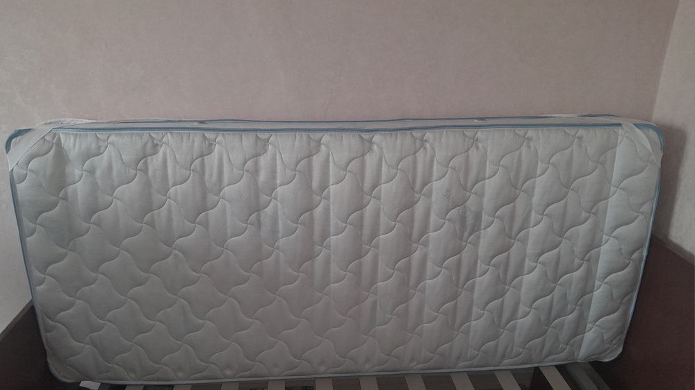 Продам матрац 80×190