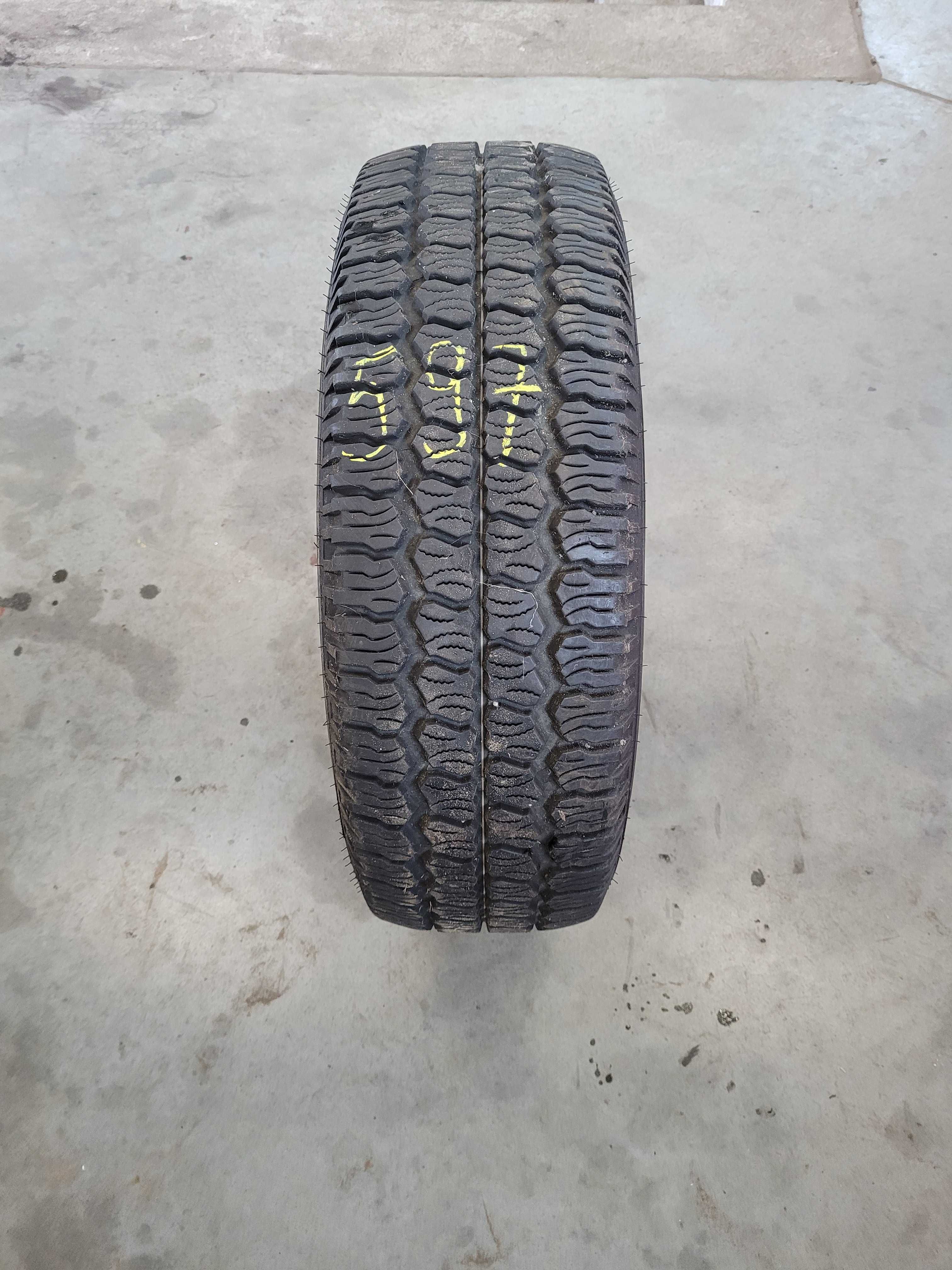 opona maxxis 215/65 16 c