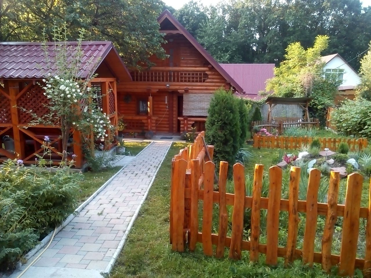 Будинок в затишному місці.