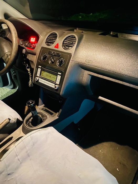 VW Caddy 1.9 TDI impecável