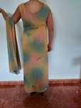 Vestido  com echarpe