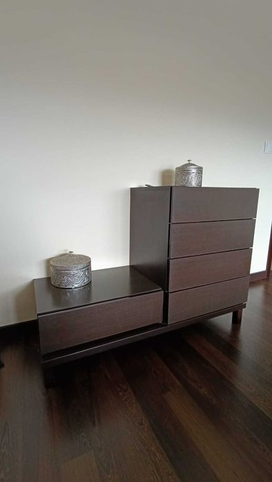 Mobília em ótimo estado!