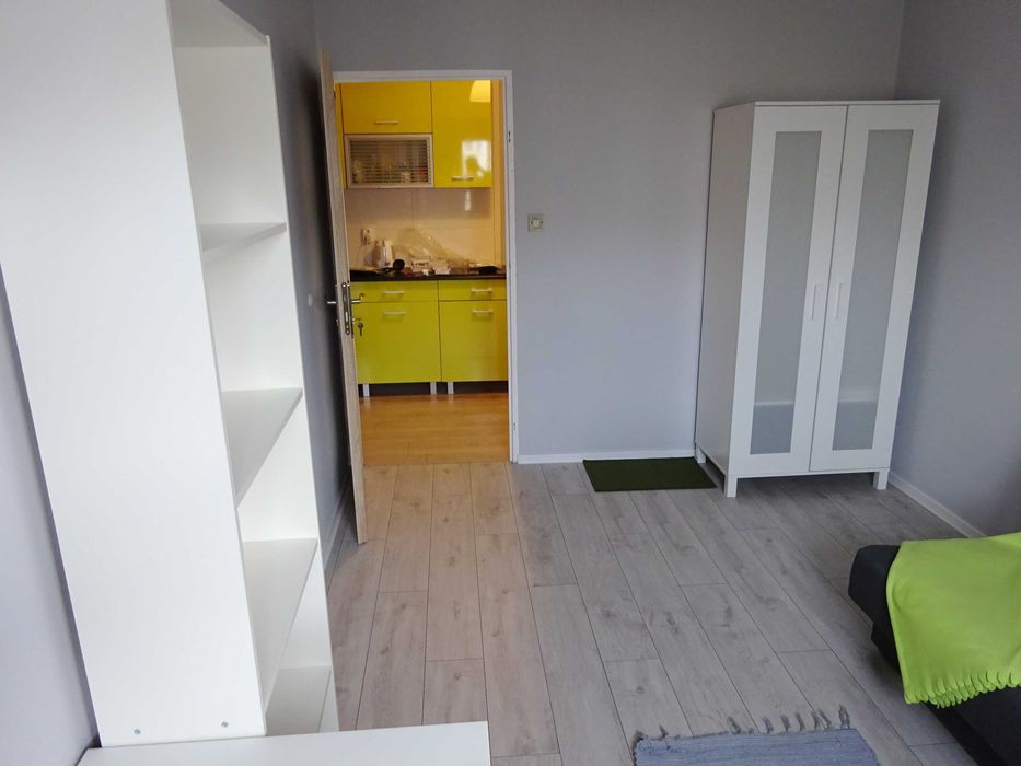 Pokój dla osoby pracującej, Kamieńskiego 94, od zaraz