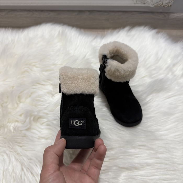 UGG Чобітки зимові челсі ботинки оригінальні 21-22 розмір 13 см