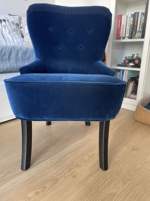 Cadeirão azul veludo IKEA