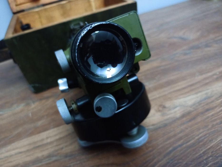 Niwelator pzo optyczny PRL NI 7