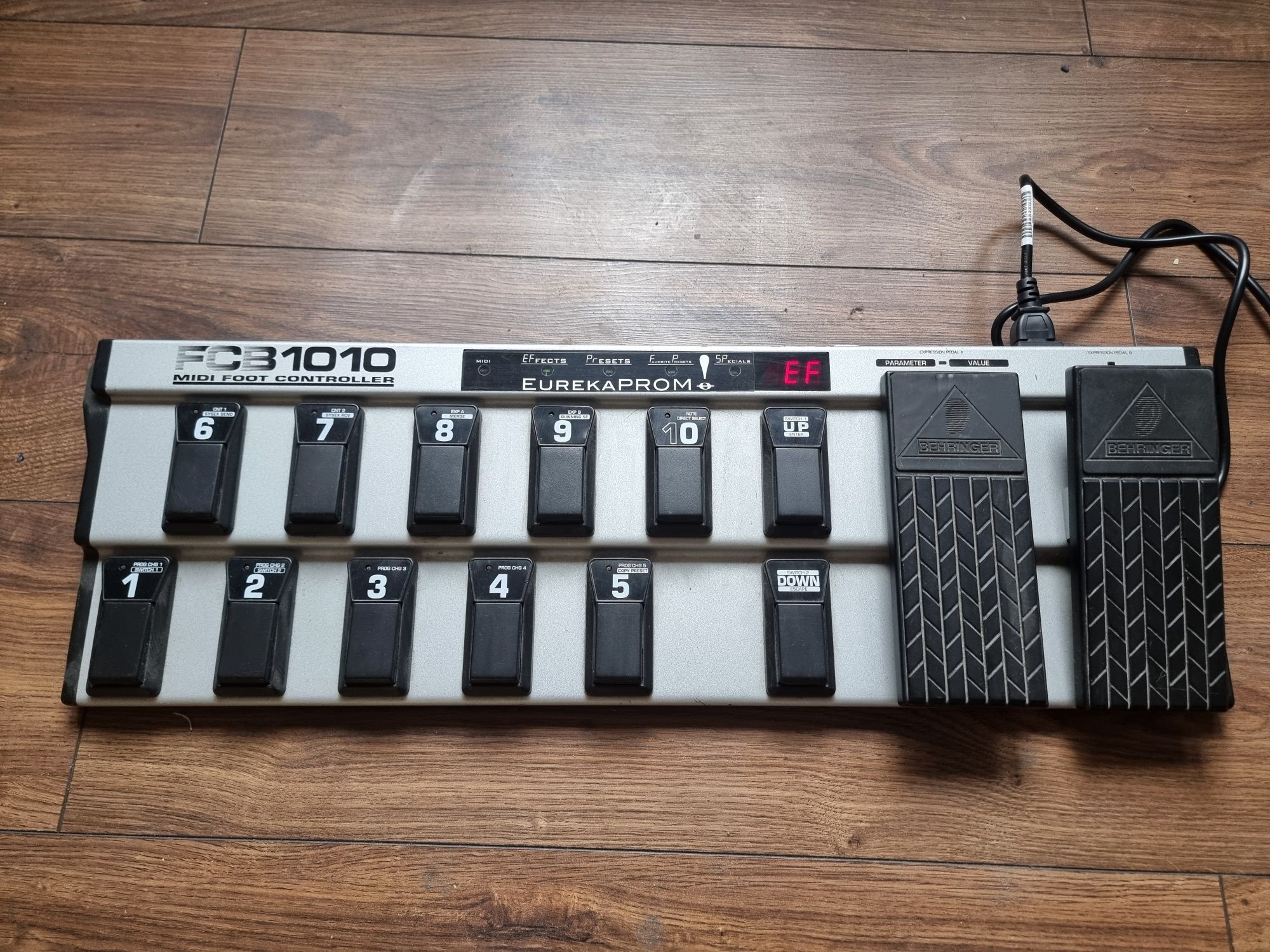 Eleven Rack + Behringer FCB 1010
