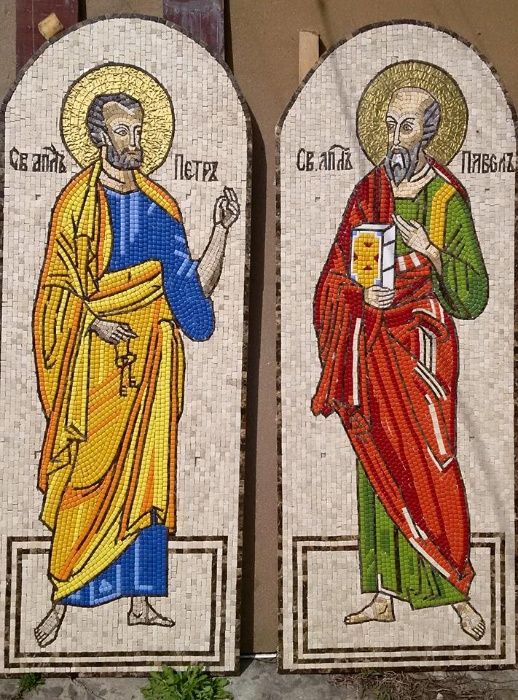 Ікони з смальти, мармуру, сусального золота.