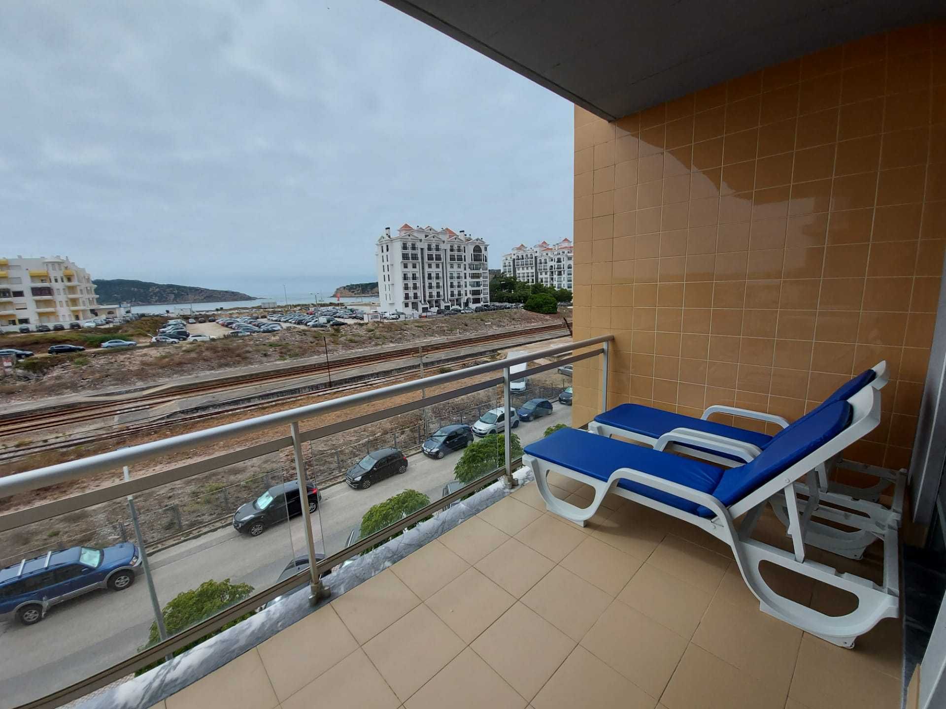 Apartamento T3 para férias com piscina a 5 minutos a pé da praia