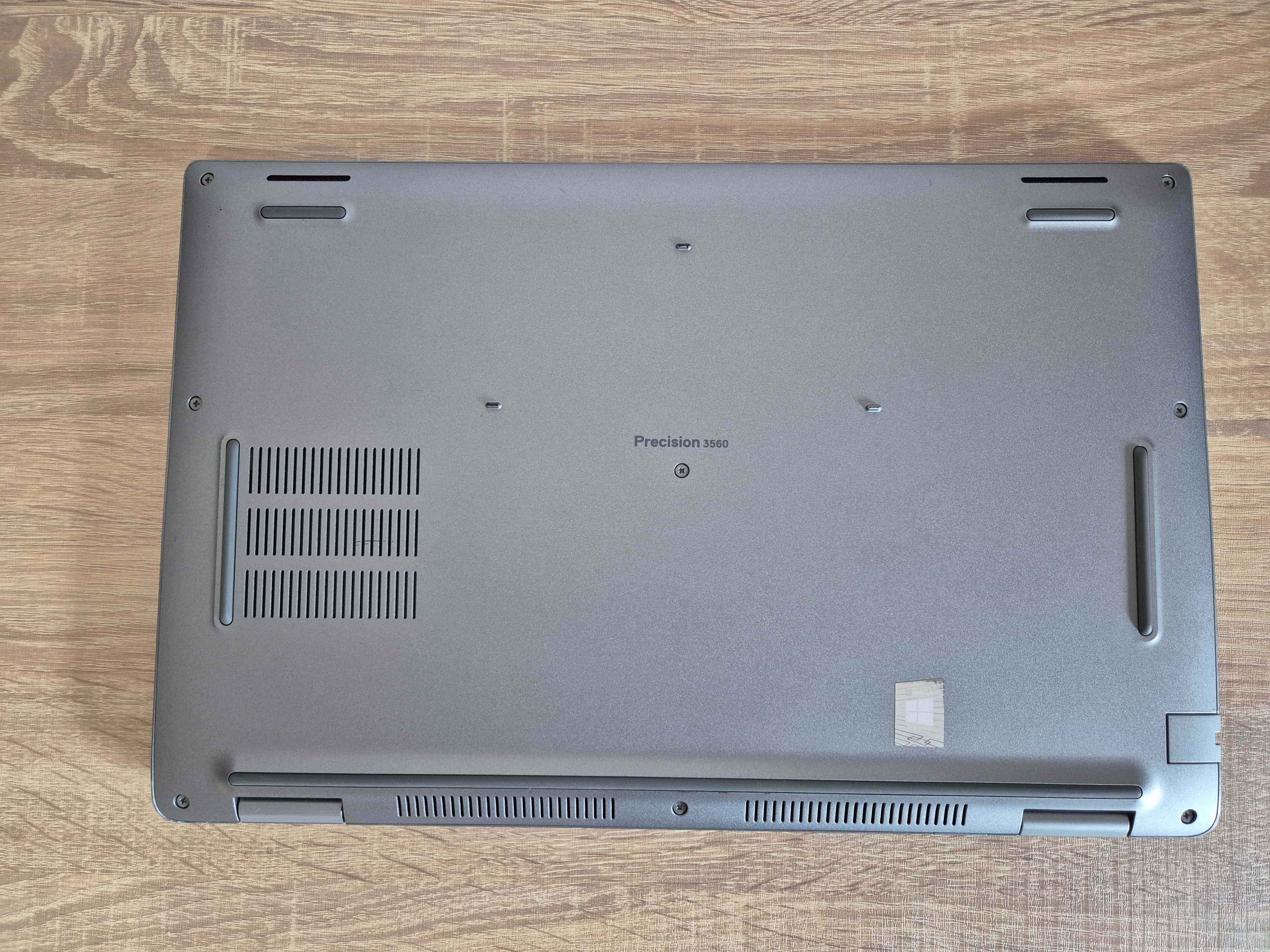 Laptop Dell Precision 3560, 32 GB Ram, 512 GB SSD + torba + stacja