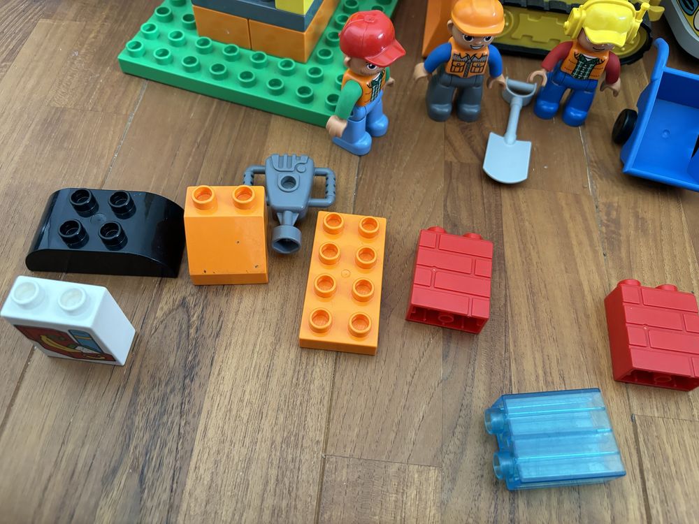 Lego Duplo budowa wywrotka dźwig spychacz + gratis ludzik i szczypce