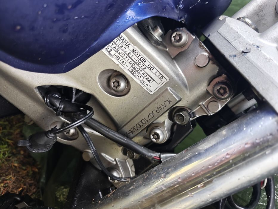 Yamaha FZ6 fazer rama z dokumentami