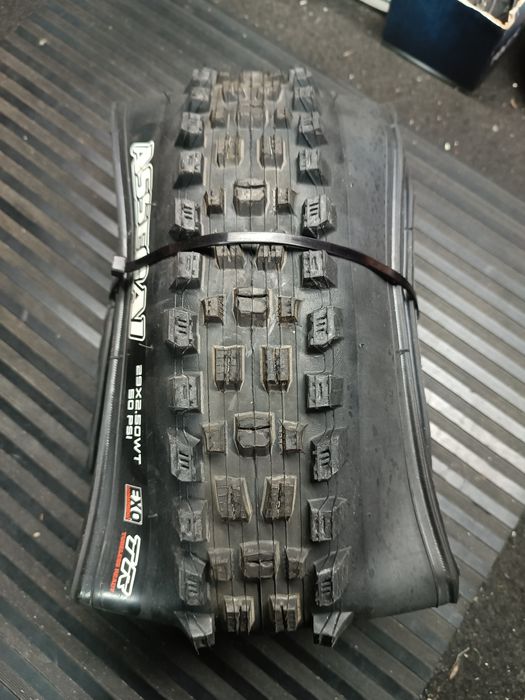 Maxxis Assegai/Agressor 29x2.50WT EXO TR Combo Pneus