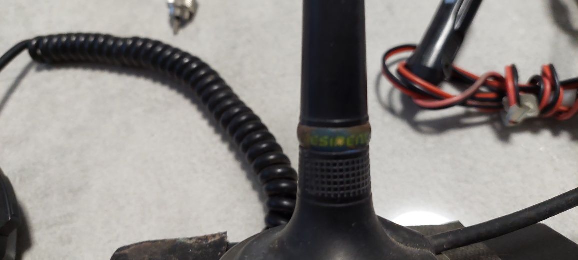 CB radio President Johnny ll+antena