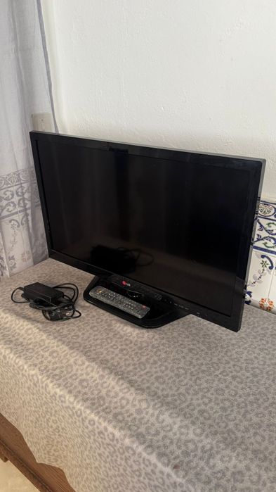 LG TV "26" with Remote Control64553264266881120