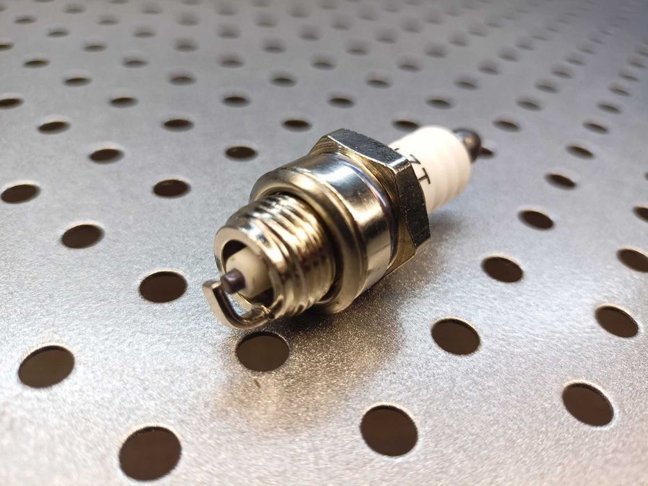 5 x Świeca zapłonowa L7T do kosy spalinowej świeca do podkaszarki piły