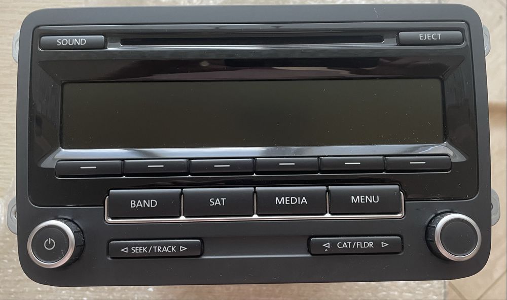 Продам головное устройство RCD310