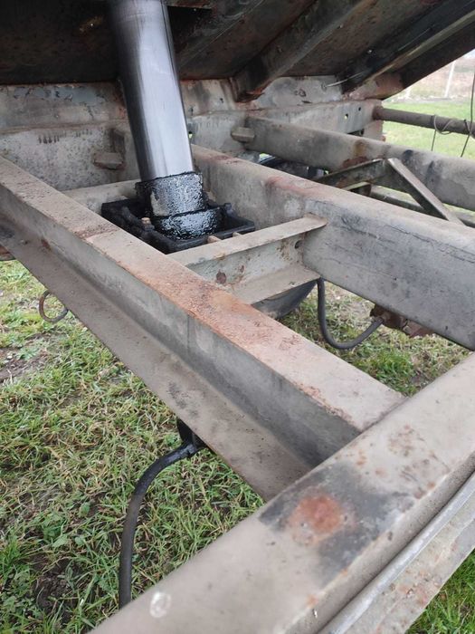 Przyczepa Autosan D47 wywrotka 3 stronna 4.5 tony