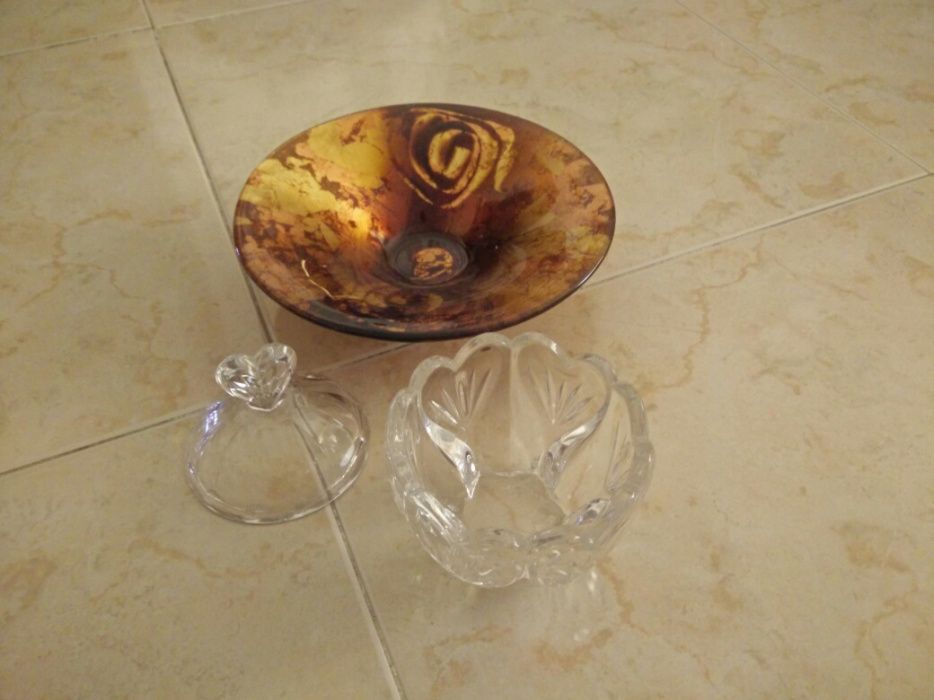 2 peças decorativas em cristal e vidro