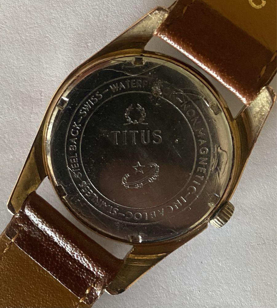 Relógio TITUS Watch Co, mecânico antigo