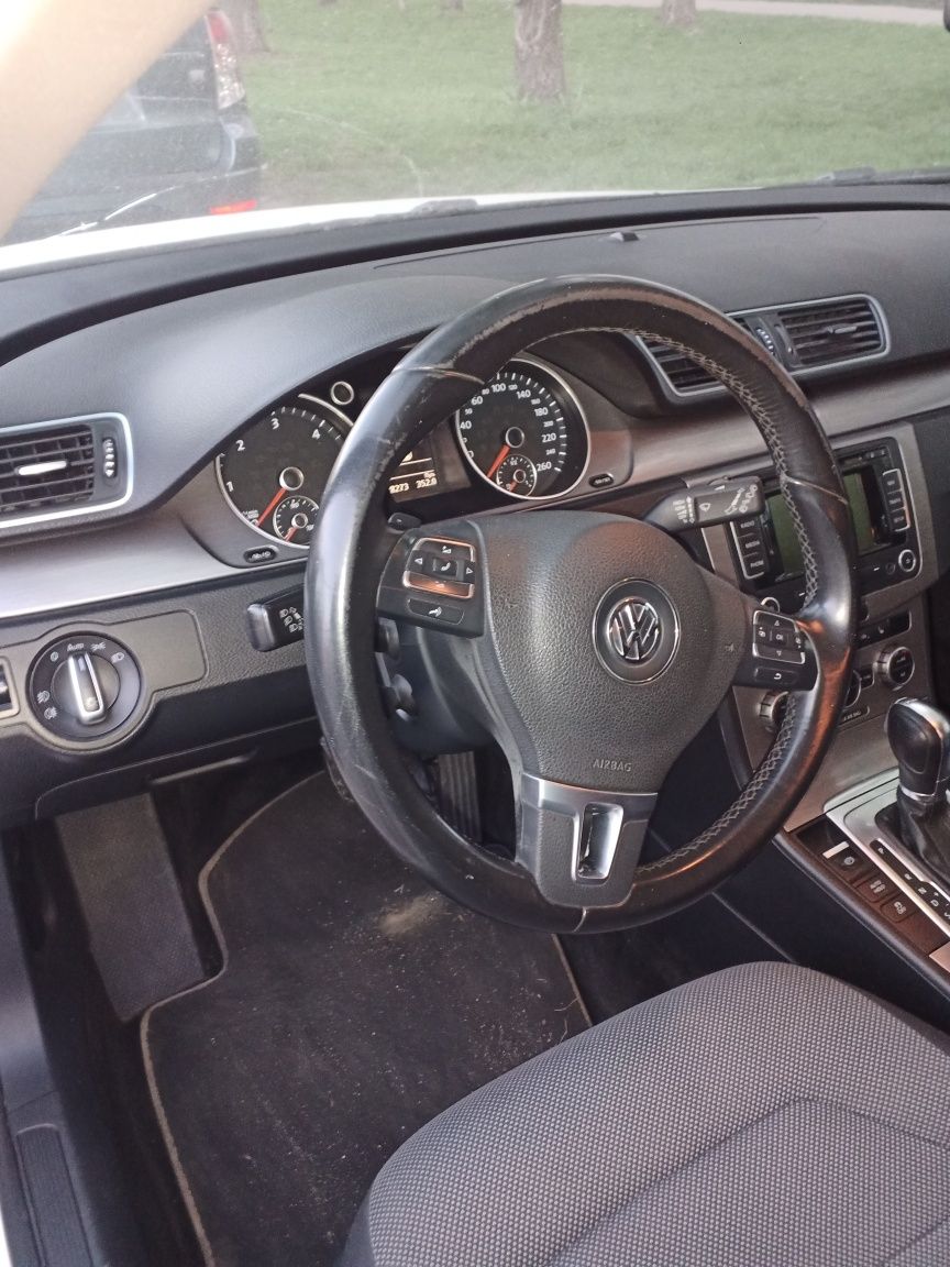 Volkswagen Passat B7 універсал 2014рік