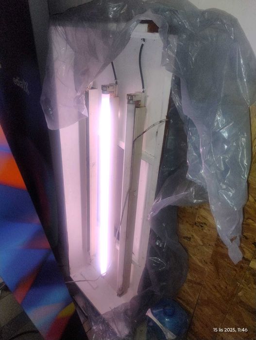 Stara drewniana pokrywa do akwarium plus świetlówki NAVARA Oceanic