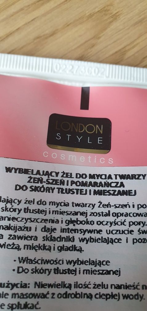 Żel wybielający do twarzy London style pomarańcza żeń-szeń