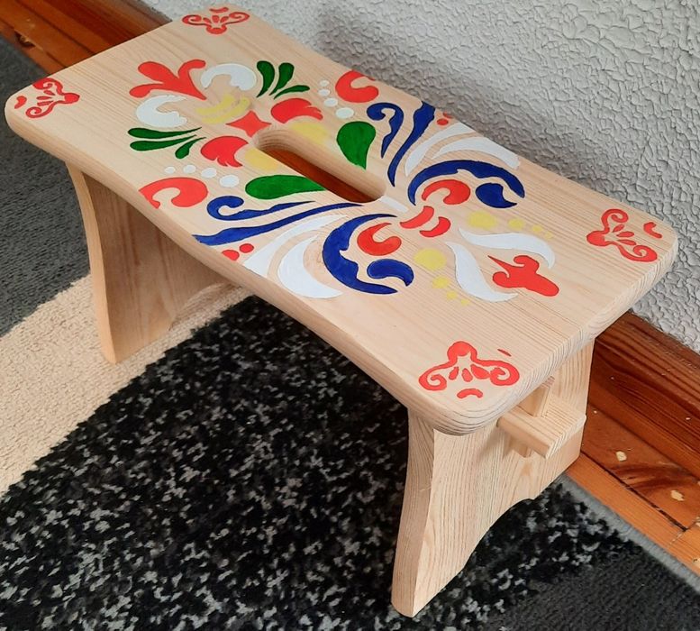 Stołeczek ,ryczka ,świerkowy