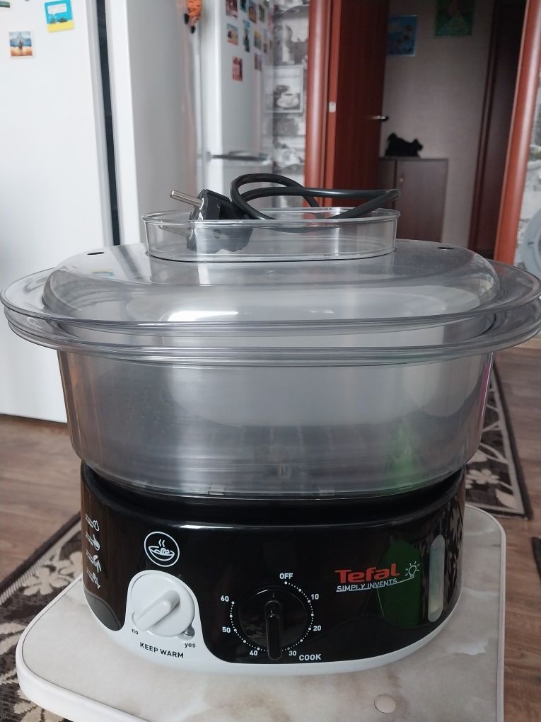 Продам пароварку Tefal.