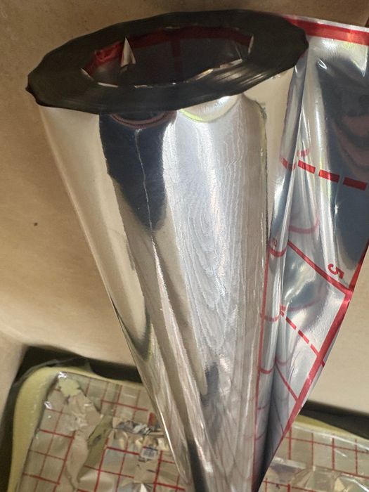 Odsprzedam folię metalizowana premium i taśmę dylatacyjną.