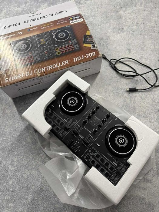 Konsola DJ Pioneer DDJ-200