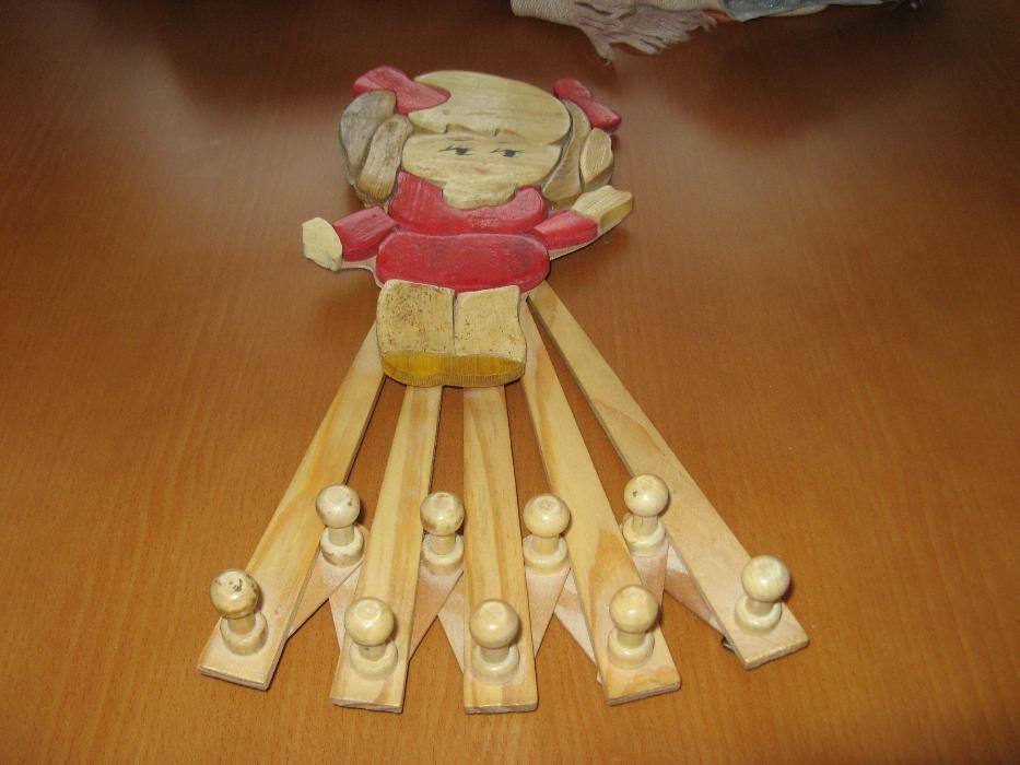 Śliczny wieszak do dziecinnego pokoju !!!