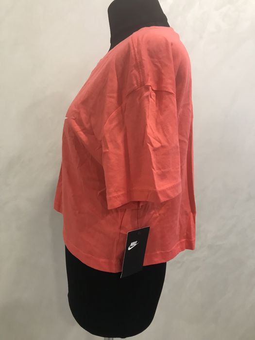 Продам жіночу футболку nike